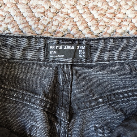 Pretty Little Thing Black Mom Jeans Size US 4 - Picture 3 of 4